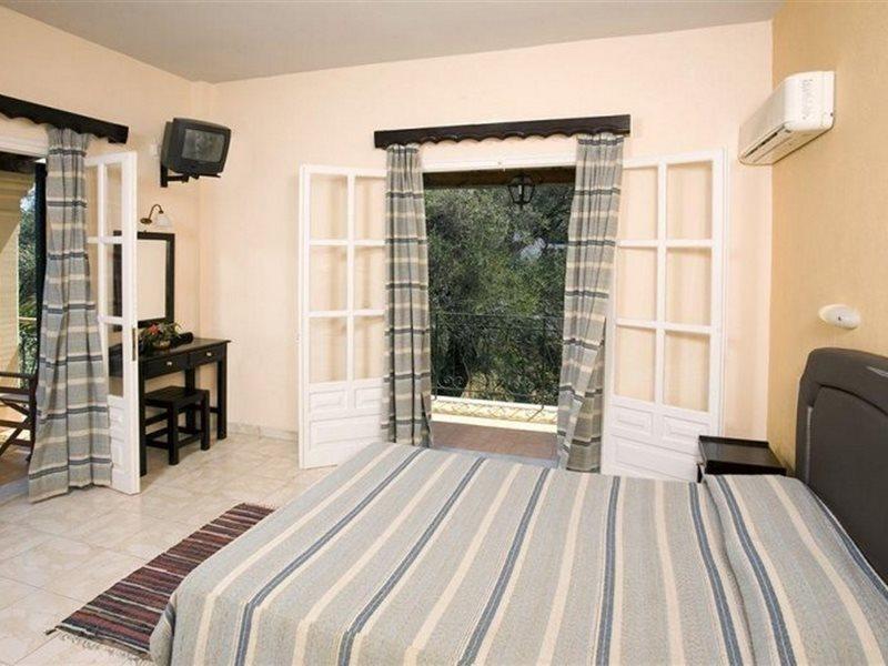 Yannis Servos Barbati Apartments Kültér fotó