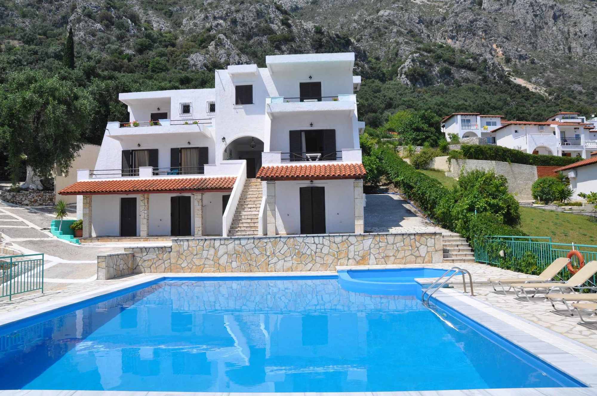 Yannis Servos Barbati Apartments Kültér fotó