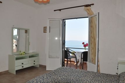 Yannis Servos Barbati Apartments Kültér fotó